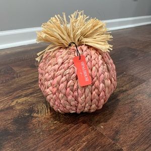 Woven pumpkin decoration
